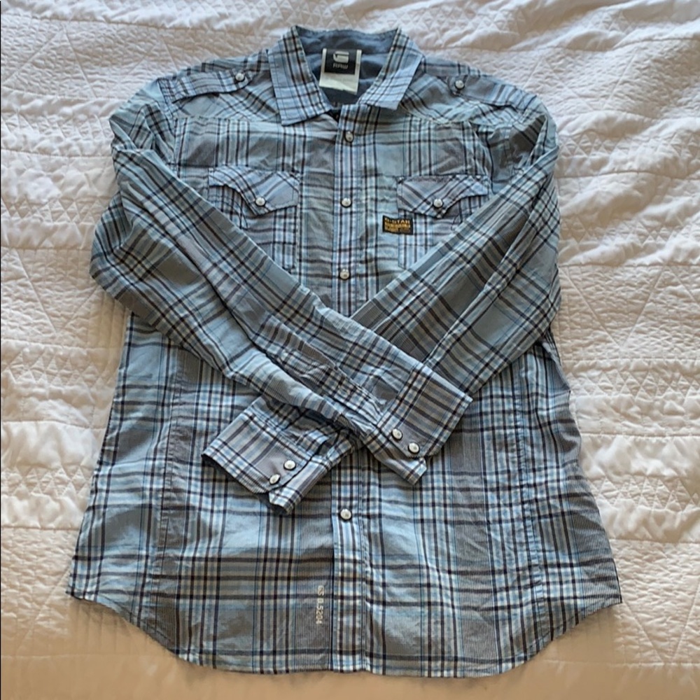 Men’s Lightweight Button Down